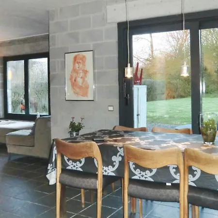 بيت للعطل With Fireplace 04 Comblinay