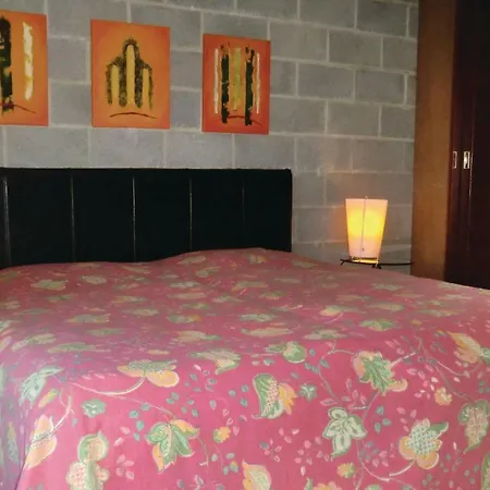 بيت للعطل With Fireplace 04 *